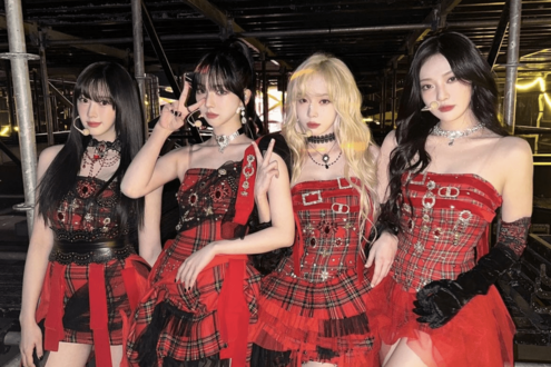 K-POPグループ『aespa』、“戦後80年”の紅白歌合戦出場決定の裏でメンバー・ニンニンの“キノコ雲ランプ”…