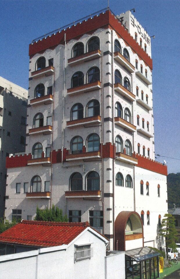 
『敦賀ヨーロッパ軒』福井県敦賀市相生町2-7／11:00〜14:00、16:30〜20:00／定休日：月曜、火曜／TEL：0770-22-1468
