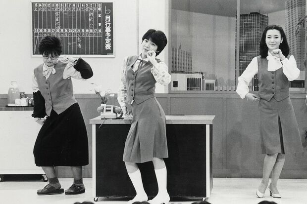 松居直美や小柳友貴美と“よせなべトリオ”を結成（'82年）