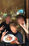 Xで拡散されているBeRealに投稿された小山慶一郎のプライベートショット