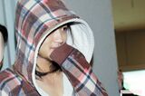 2010年5月、成田空港からロスへと出国する赤西仁