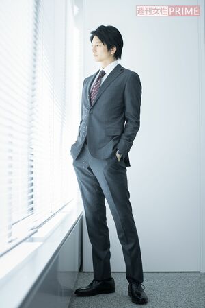 向井理　撮影／廣瀬靖士