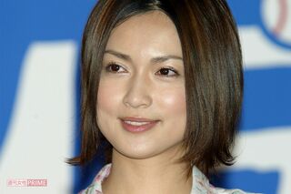 長谷川京子の個性的な“露出多め”私服にネット困惑「自由すぎる」「ついていけな…