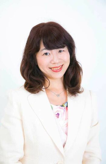 安部智香さん　ファイナンシャルプランナー。安部智香ファイナンシャルプランニングオフィス代表。お金にまつわる個別相談・執筆業に加え、セミナー講師としても活躍中。著書に『今日から始める！誰でも「幸せなお金持ち」になる方法』（プローパス）など。