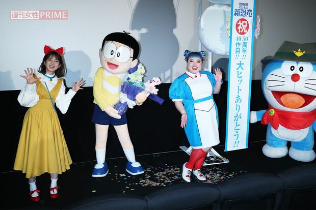 2020年8月、映画『ドラえもん　のび太の新恐竜』舞台挨拶で司会を務めた弘中綾香アナ