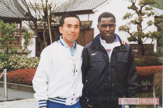 「2か月でケニアに帰るつもりだった」という、大学入学直前のマヤカさんと