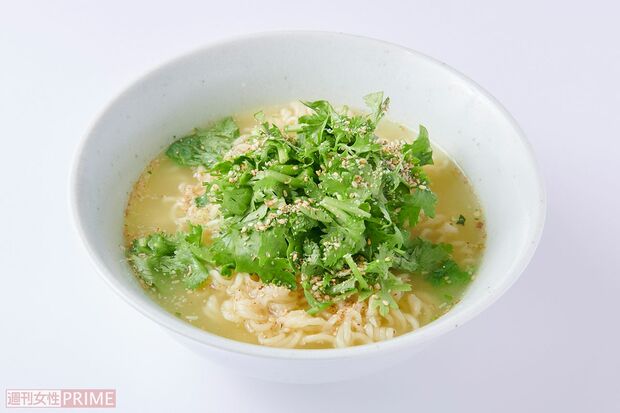 松岡さんのおすすめ!パクチーどっさりラーメン 撮影/山田智絵
