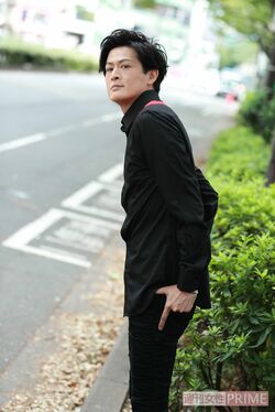 新納慎也　撮影／森田晃博