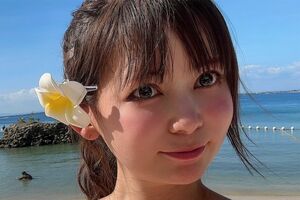 「こんな顔だっけ?」話題が集まった中川翔子の砂浜ショット（本人Xより）