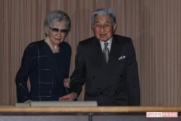 親交の深い琉球舞踊家の志田房子さん、真木さん親子の公演を鑑賞された（'19年10月7日）