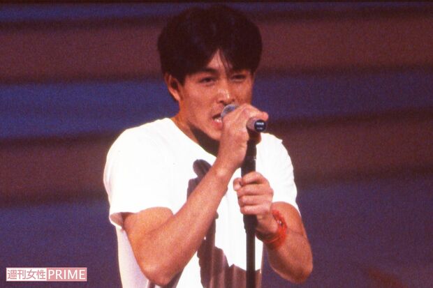 白Tシャツが似合う、吉田栄作