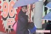 都内の小学校でバスケ部の試合に臨まれた愛子さまはボールケースをお持ちに('12年11月)