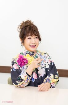 「下積み時代は、芸能関係者が集まるパーティーに出かけるときだけ、ブランドの服や小物で着飾って。家ではジャージ姿でカップラーメンをすする……そんな生活。チャンスをつかみたくて必死でしたね」と語るはるなさん（撮影／矢島泰輔）