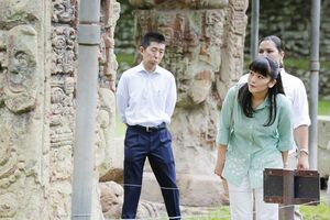 清子さんも立ち寄ったコパン遺跡で。事前に叔母さまからレクチャーが？（'15年12月）