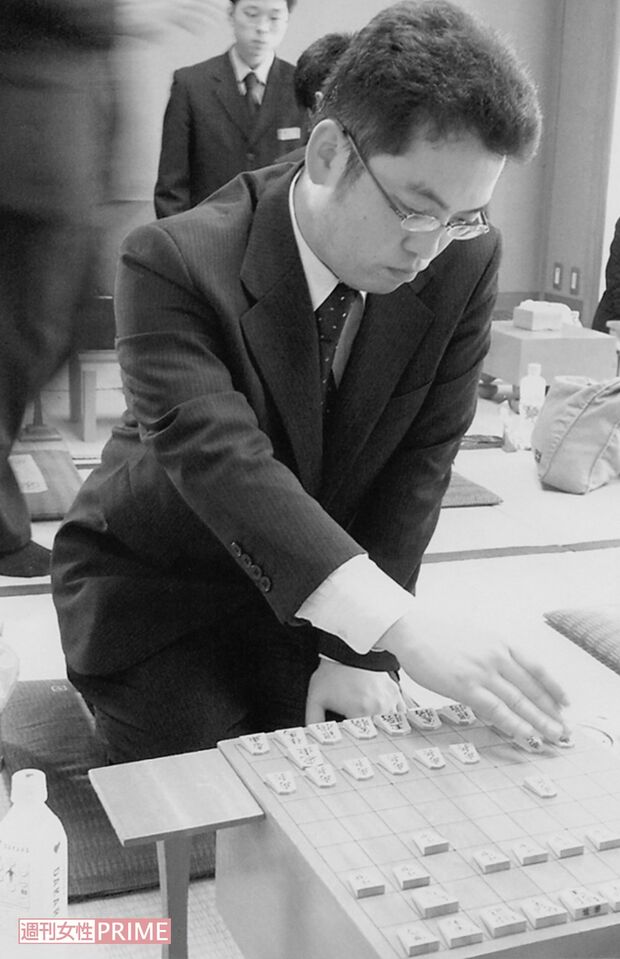 2度目の三段リーグで対戦中