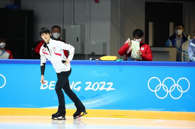 “プーカラー”のティッシュケースに「エビフライみたい」の声も（JMPA代表撮影）