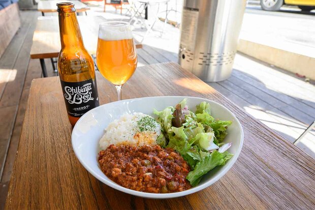 「渋谷キーマカレー」と「シブヤビール」