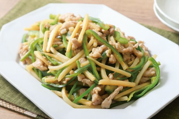 お酢でメリハリ！ 豚肉のチンジャオロース