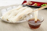 【イケ麺トリビア】のどごしも頭もスッキリ爽快!夏の代表「ラーメン・そうめん・うどん」のトリビア、“飲…