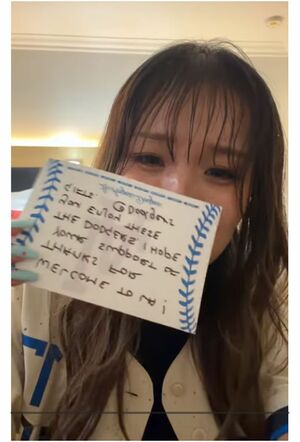 ドジャースから豪華ギフトをもらったYouTuber、手書きのメッセージ（本人YouTubeより）