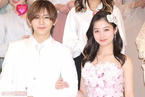 ドラマ「王様に捧ぐ薬指」の制作発表に出席した橋本環奈と山田涼介（Hey! Say! JUMP）