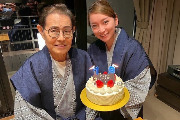 加藤茶の79歳の誕生日をお温泉旅行で祝った加藤綾菜