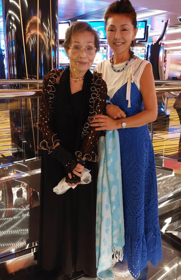 7月中旬、母と2人でクルーズ船に乗り旅行へ出かけました。沖縄、台湾などを周遊し、夏らしくリラックスした旅ができました