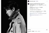 『アクアスキュータム（Aquascutum）』のトレンチコートのアンバサダーに就任した松本潤（ブランド公式インスタグラムより）