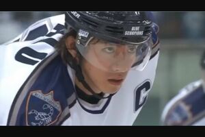 「メイビー、君は俺を好きになる」や「女性は花だからさ」など、ハルが放つ“甘いセリフ”が当時話題に　（ドラマ『プライド』より）