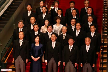 2021年に第1次岸田内閣が発足した際の顔ぶれ