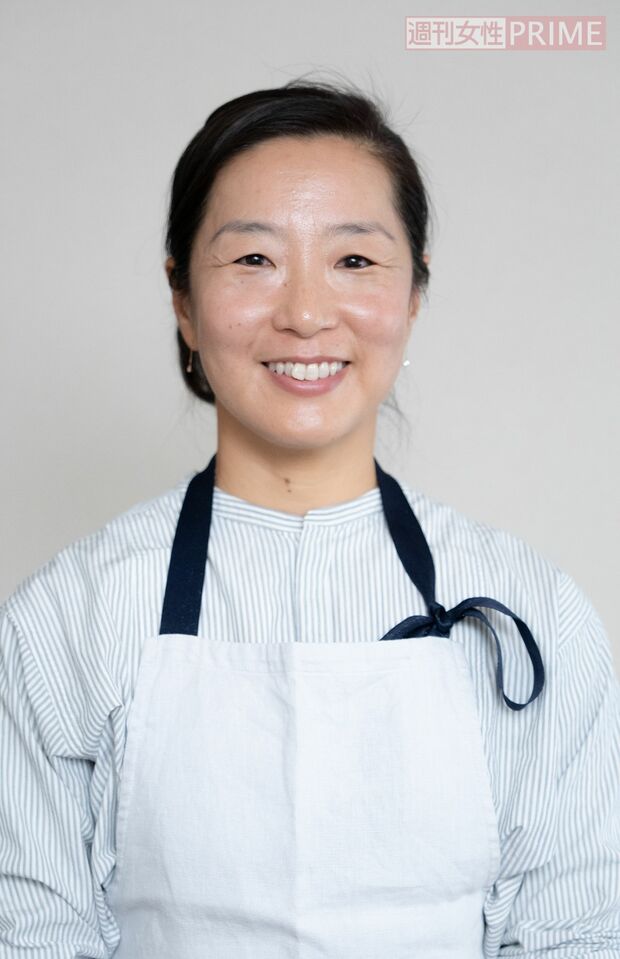 牛尾理恵さん●東京農業大学短期大学を卒業後、栄養士として病院の食事指導に携わる。身体によい料理やおいしくてやせるレシピに定評がある。夫とミニチュアブルテリアの福ちゃんと暮らす。趣味はトレイルランと筋トレ。　撮影／伊藤和幸