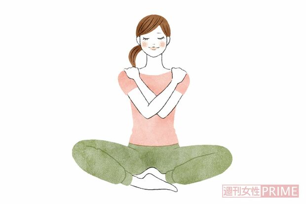 肩を抱きしめる行為には心を安定させるセロトニン分泌効果もあり、寝る前におすすめ！　イラスト／中村奈々子