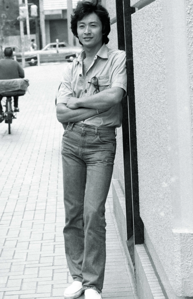 三田村邦彦、写真は'82年。映画『限りなく透明に近いブルー』（'79年）でデビュー。『必殺仕事人』（'79年〜'81年）をはじめとする必殺シリーズの飾り職人・秀役で人気者に。『ママはアイドル！』（'87年）など多数のドラマに出演。長男・三田村瞬と三男・中山麻聖は俳優に（撮影／週刊女性写真班）