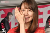 トリンドル玲奈が大胆ミニスカ姿を披露「ツイッギーみたい」1970年代を彷彿とさせる“レトロ美女”に賞賛の…