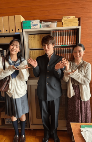 渡辺との距離感の近さを指摘された北香那（ドラマ公式Xより）