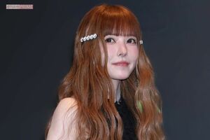 益若つばさ