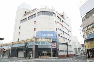 1973年建設以来、花巻市民に親しまれてきたマルカン百貨店