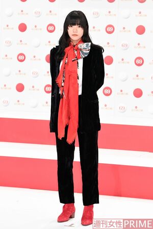 あいみょんは若い女性の間で大人気。女優の吉岡里帆とは一緒にライブへ行くほど仲良し