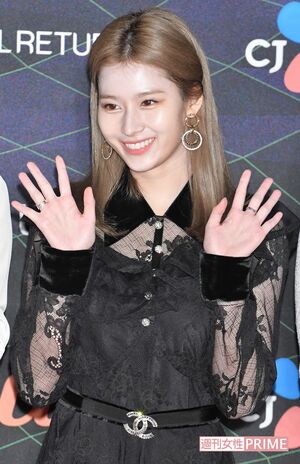 サウナで倒れていたことを告白した日本人メンバーのサナ