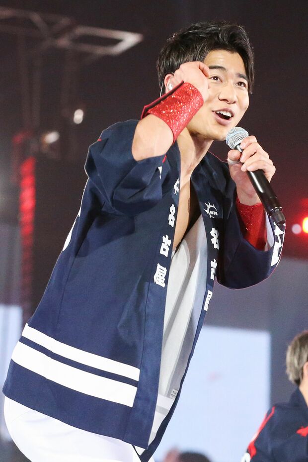 辻本達規(27)和太鼓を熱演したほか風船を飛ばすコーナーではナゴヤドームの人気キャラ、ドアラになりきって