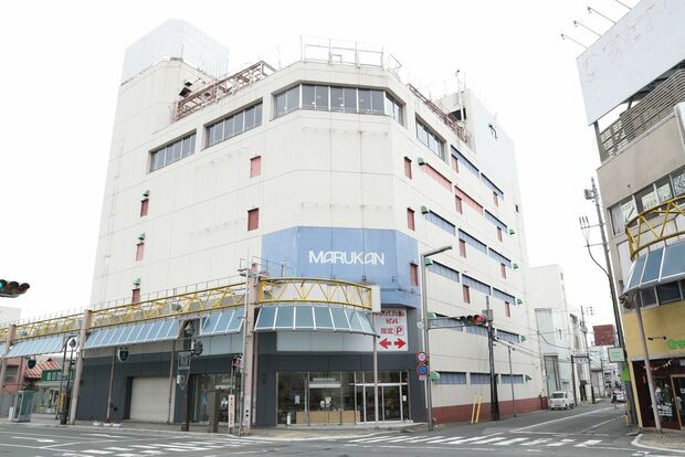 1973年建設以来、花巻市民に親しまれてきたマルカン百貨店