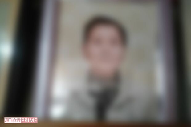 容疑者の母の遺影。事件1か月前に88歳で亡くなった
