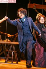 怒鳴ったり、踊ったり……。感情の起伏が激しいベートーヴェンを見事に表現