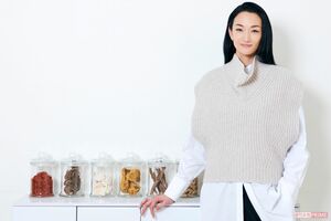 冨永愛　神奈川県生まれ。17歳でのデビュー以来、世界の第一線でトップモデルとして活躍。そのほかテレビやラジオ出演、イベントのパーソナリティー、俳優としても活動。国際協力NGOジョイセフのアンバサダー、消費者庁のエシカルライフスタイルSDGsアンバサダー、ITOCHUSDGsSTUDIOエバンジェリストも務める　撮影／山田智絵