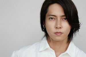 俳優、歌手として幅広い活躍を見せる山下智久。彼の現在地について、たっぷり語ってもらった(写真:(c)HIGH HOPE ENTERTAINMENT /東洋経済オンライン)