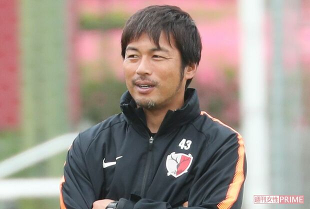 14年限りで現役を引退、現在は古巣の鹿島でコーチを務める柳沢