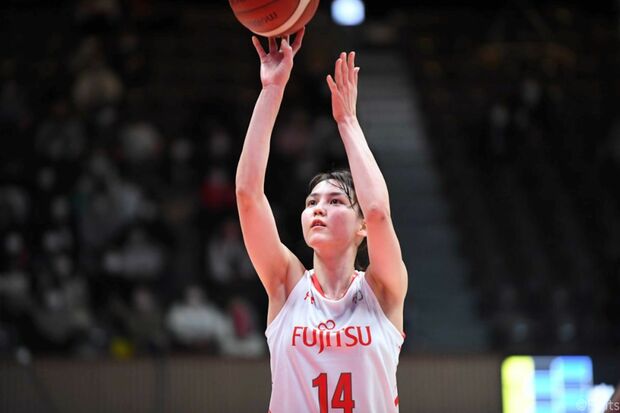 現役時代のt真美子夫人。声を出してチームを引っ張っていく存在だった（富士通レッドウェーブ公式HPより）