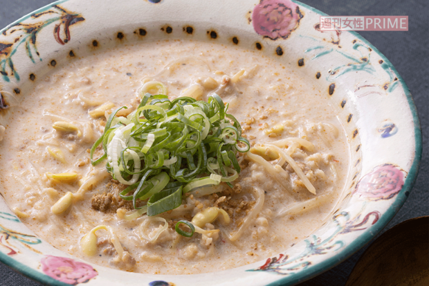 【豆乳の担々風スープ】担々麺ならぬ担々オートミール！（調理／牛尾理恵・撮影／廣瀬靖士）