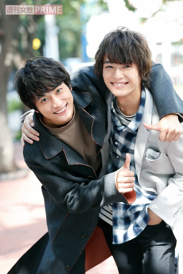 小関裕太(左)、溝口琢矢(右)　撮影／吉岡竜紀