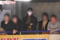 三浦春馬、菅原小春と後楽園ホールでキックボクシング観戦デート